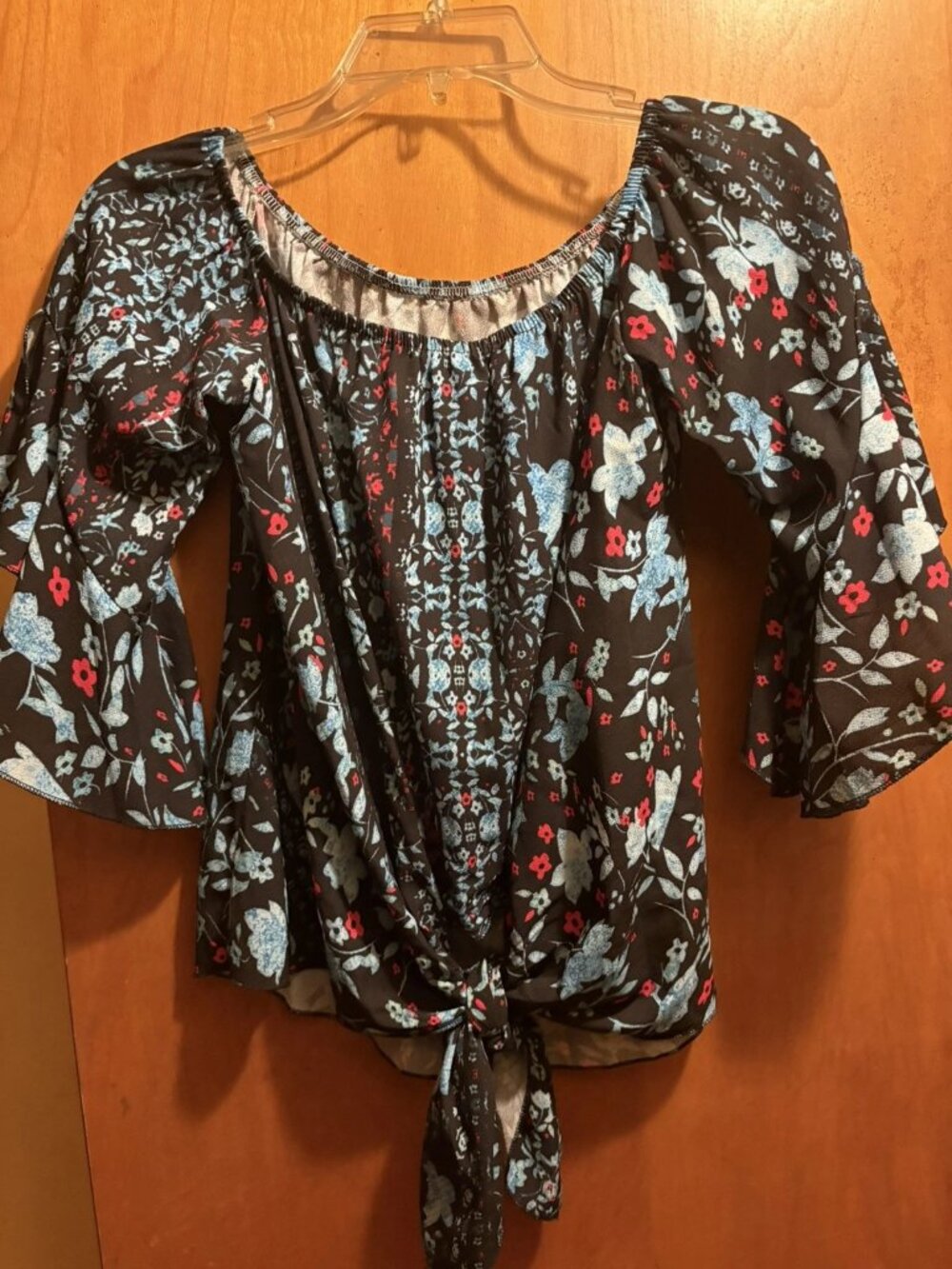 WOMEN'S FLORAL OFF-THE SHOULDER BLOUSE - SIZE SMALL